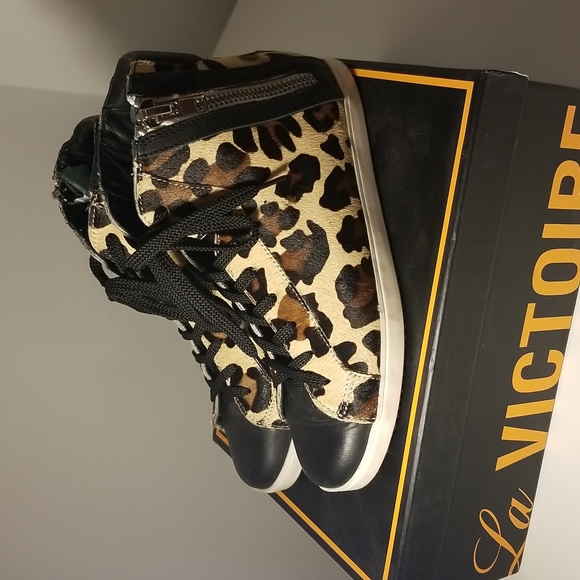 Pour la Victoire Heydi Sneakers in Leopard Pony - Picture 1 of 4